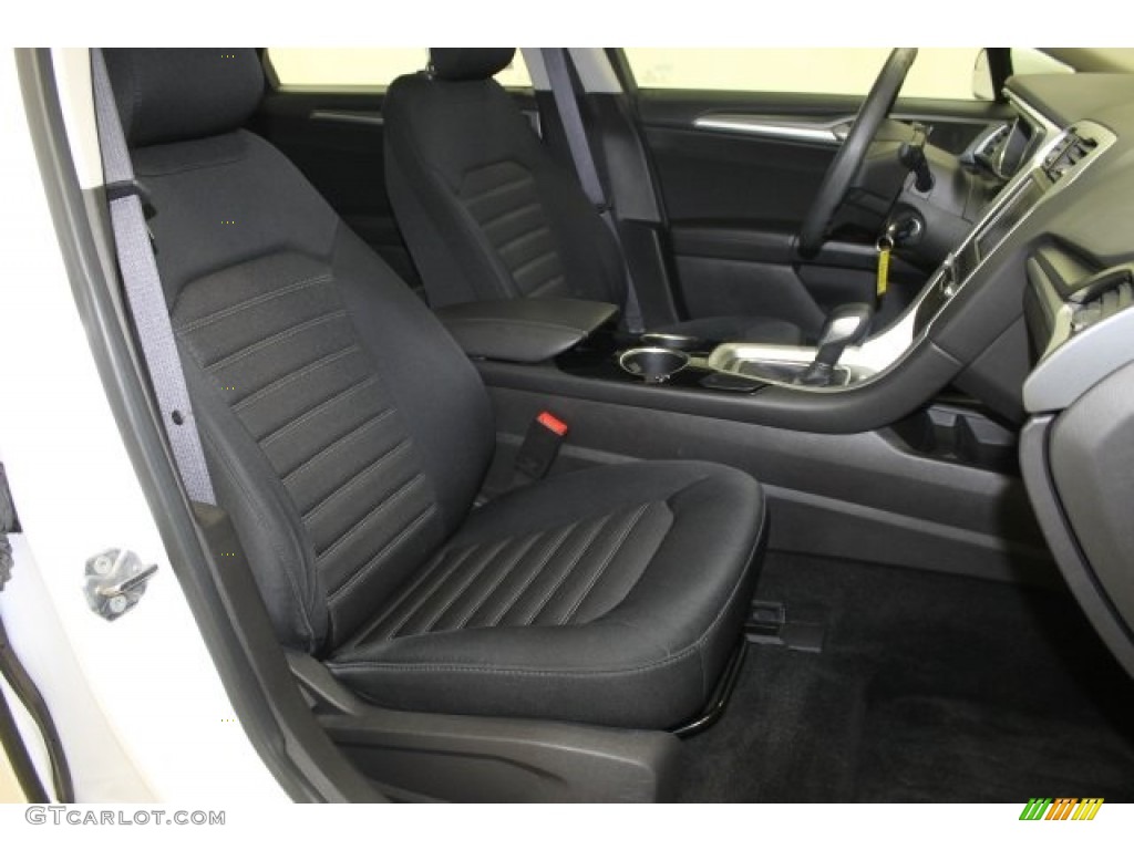 2013 Fusion SE - White Platinum Metallic Tri-coat / Charcoal Black photo #15
