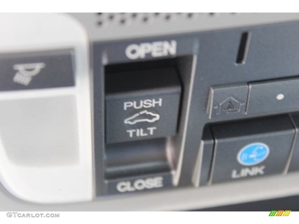 2016 Acura TLX 3.5 Technology Controls Photo #108042803