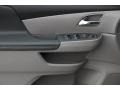 2016 Smoky Topaz Metallic Honda Odyssey SE  photo #9