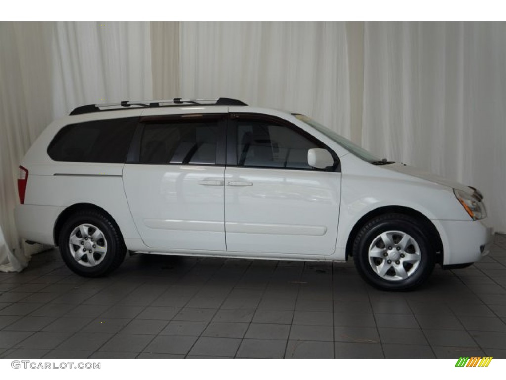 2007 Sedona LX - White / Gray photo #3
