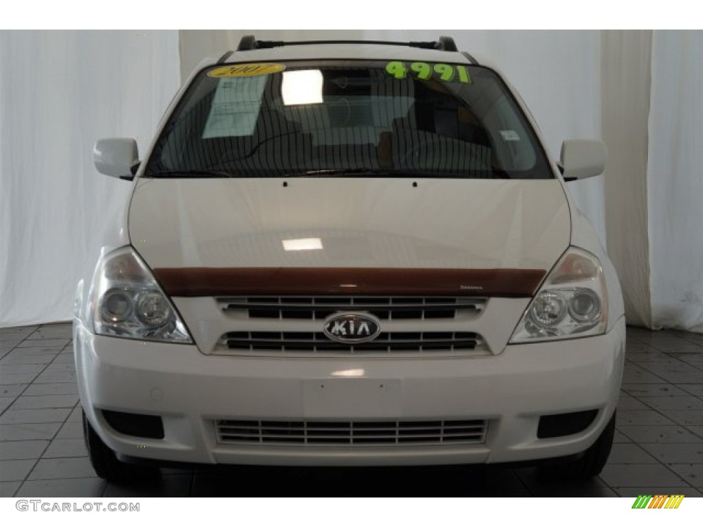 2007 Sedona LX - White / Gray photo #4