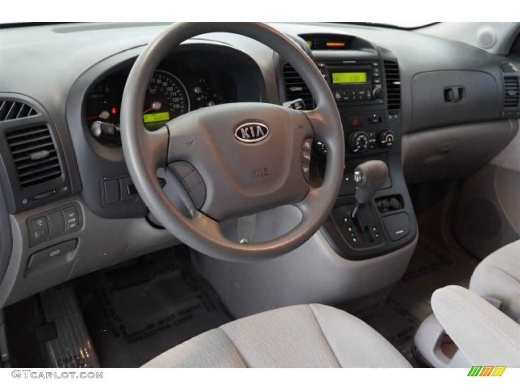 2007 Sedona LX - White / Gray photo #10