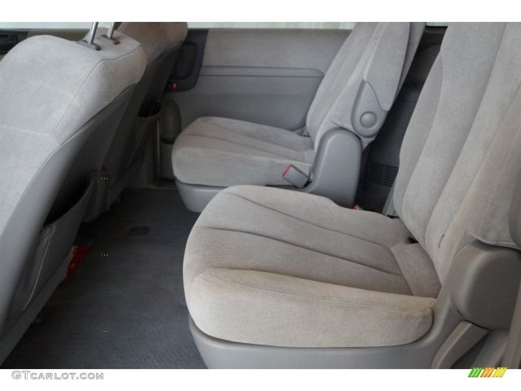 2007 Sedona LX - White / Gray photo #20