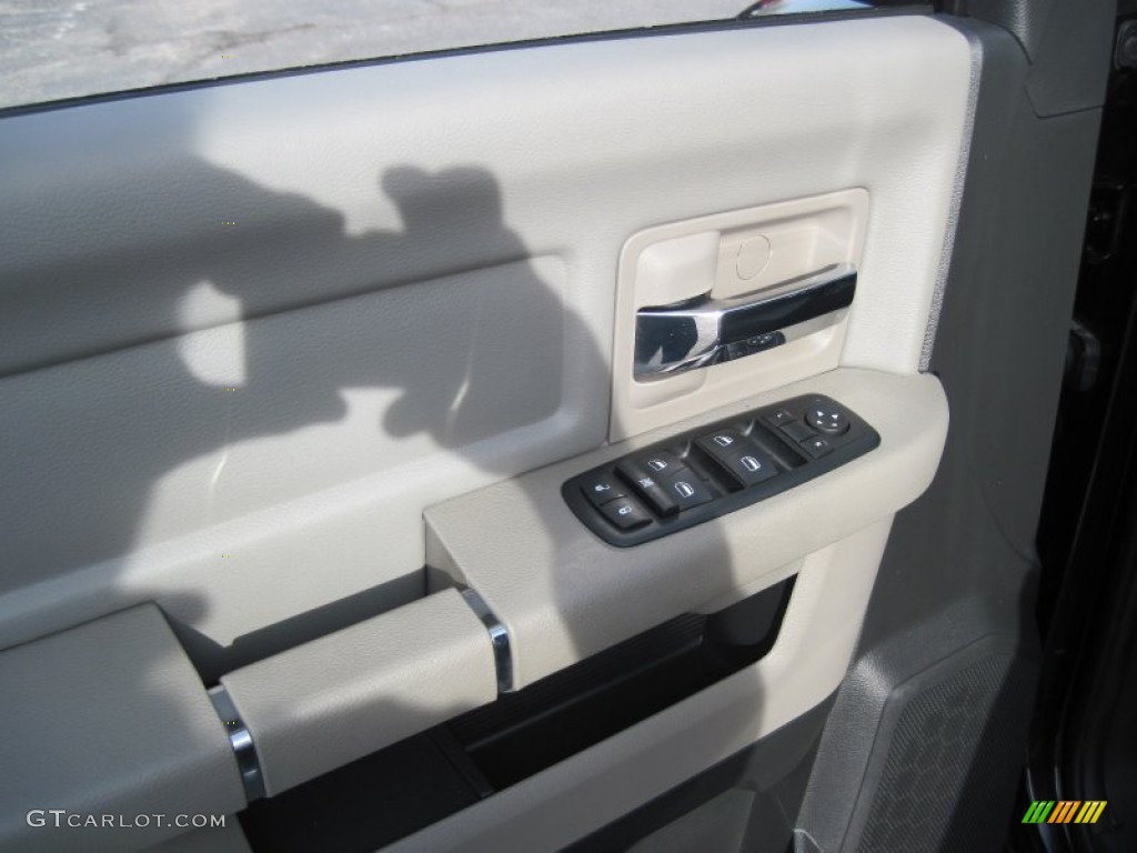 2011 Ram 1500 Big Horn Quad Cab 4x4 - Brilliant Black Crystal Pearl / Dark Slate Gray/Medium Graystone photo #19