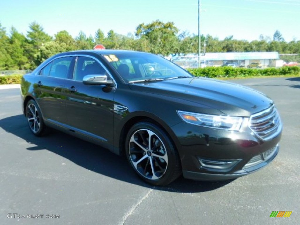 2015 Taurus Limited - Tuxedo Black Metallic / Charcoal Black photo #10