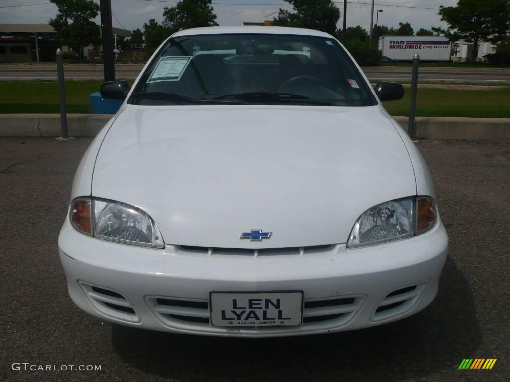 2002 Cavalier LS Coupe - Bright White / Graphite photo #2