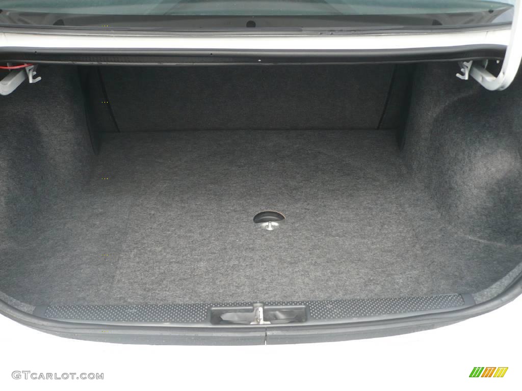 2002 Cavalier LS Coupe - Bright White / Graphite photo #9