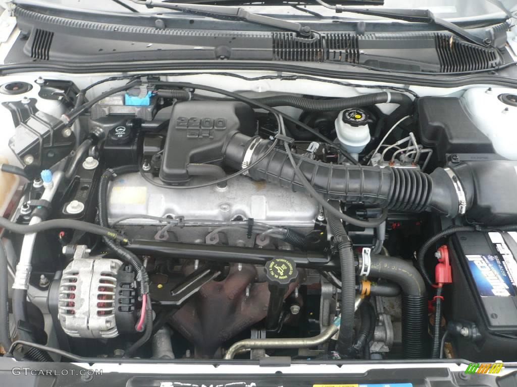 2002 Cavalier LS Coupe - Bright White / Graphite photo #18