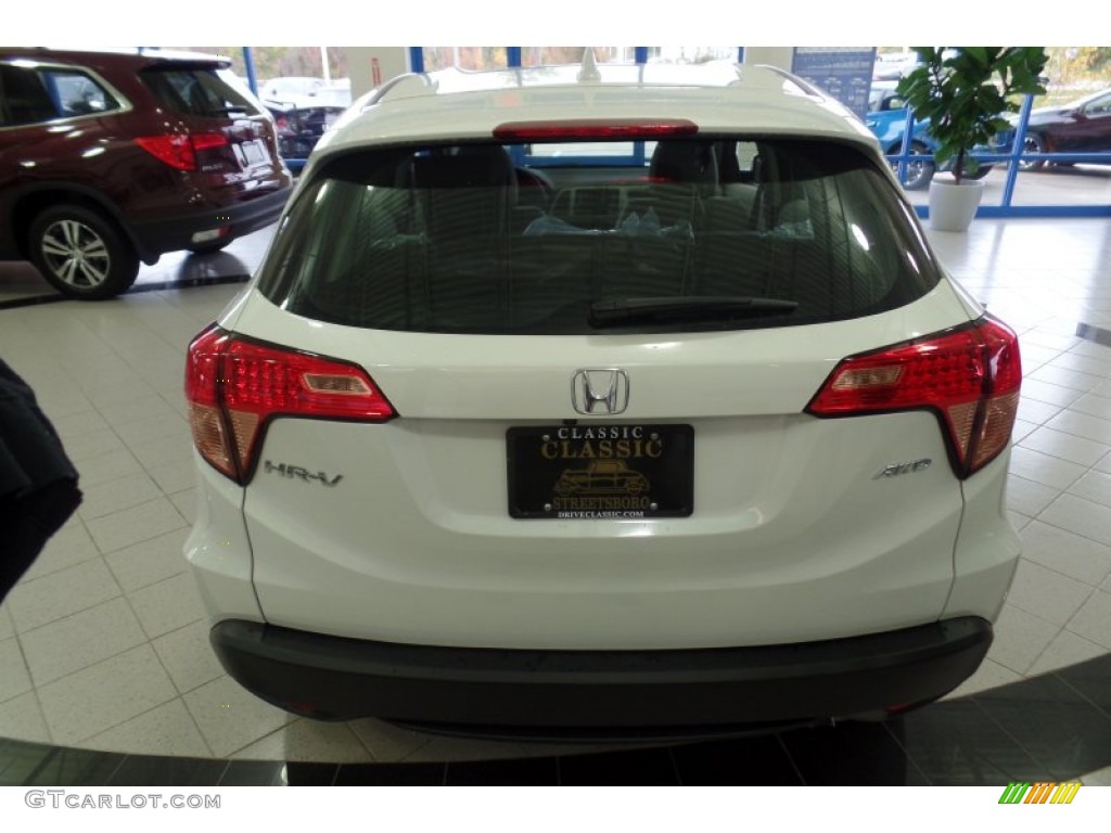 2016 HR-V LX AWD - White Orchid Pearl / Gray photo #5