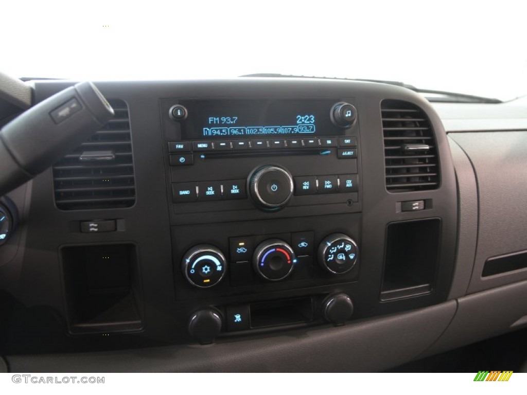 2011 Chevrolet Silverado 1500 LS Crew Cab 4x4 Controls Photo #108065711