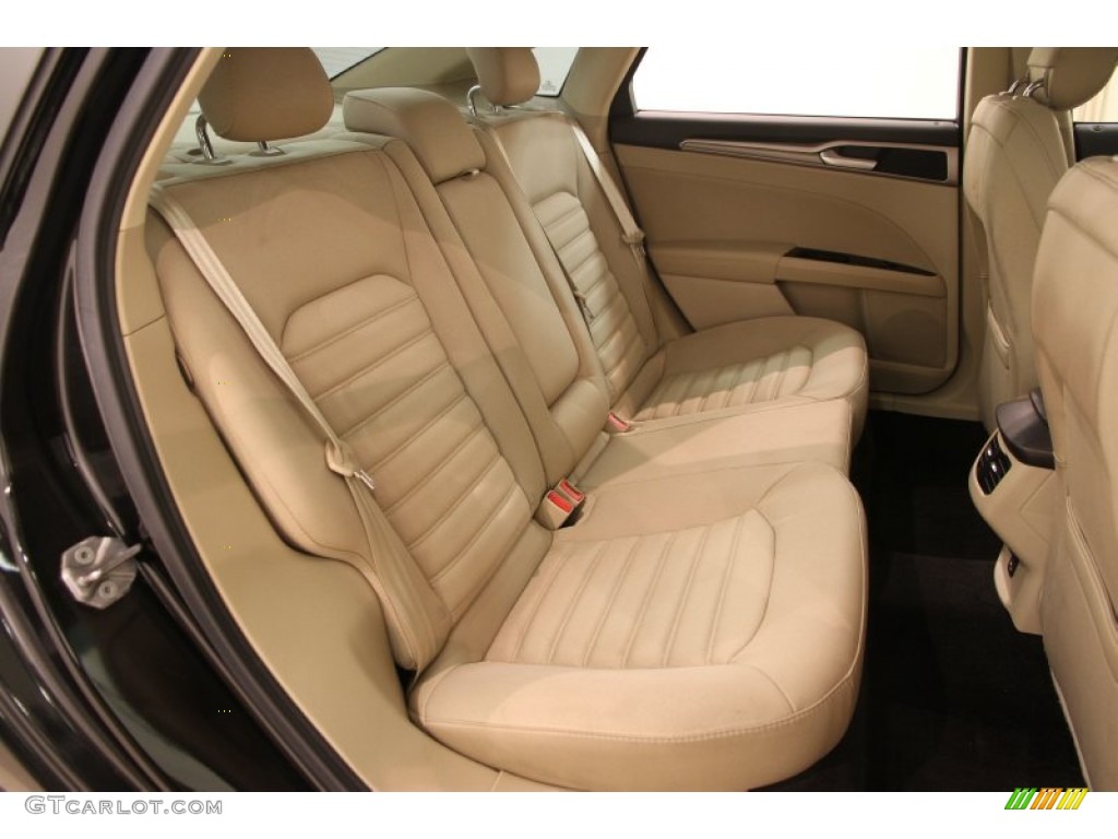 2013 Ford Fusion SE Rear Seat Photo #108068923