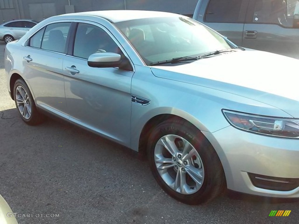 2015 Taurus SEL - Ingot Silver Metallic / Charcoal Black photo #26