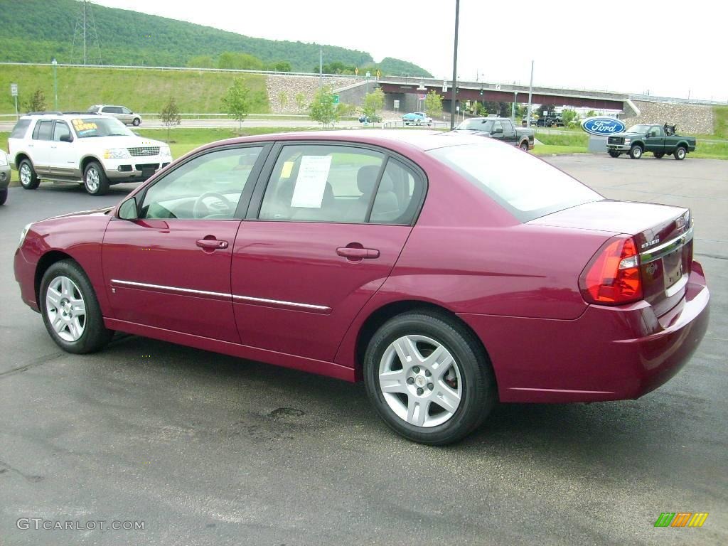 2006 Malibu LT V6 Sedan - Sport Red Metallic / Titanium Gray photo #10