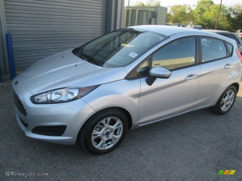 2015 Fiesta SE Hatchback - Ingot Silver Metallic / Charcoal Black photo #32