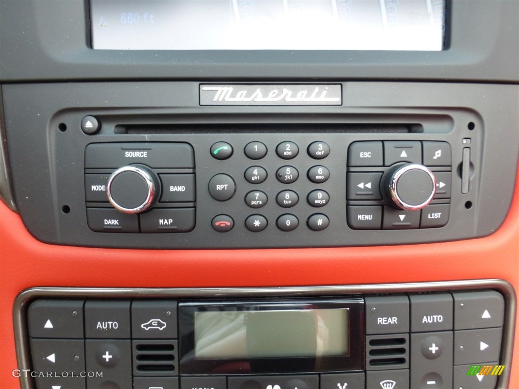 2016 Maserati GranTurismo Convertible GT Sport Controls Photo #108078718