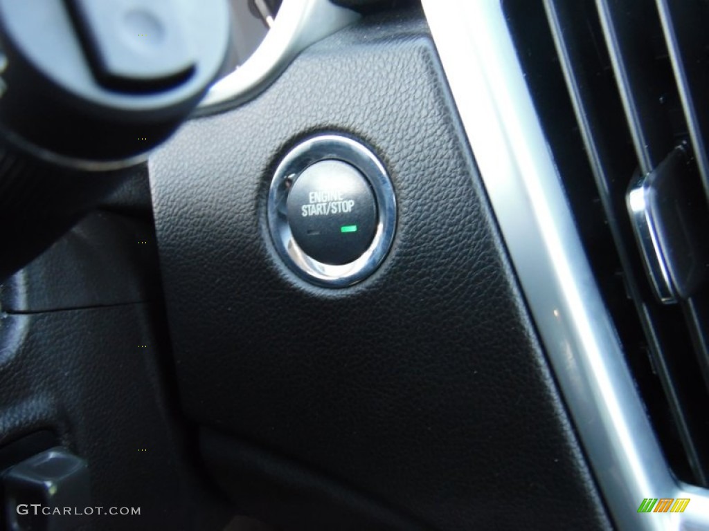 2013 Cadillac SRX Luxury AWD Controls Photo #108080861