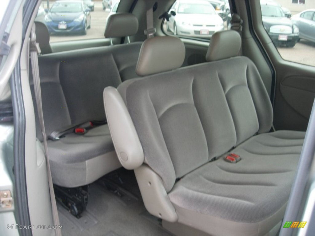 2003 Caravan SE - Bright Silver Metallic / Taupe photo #12