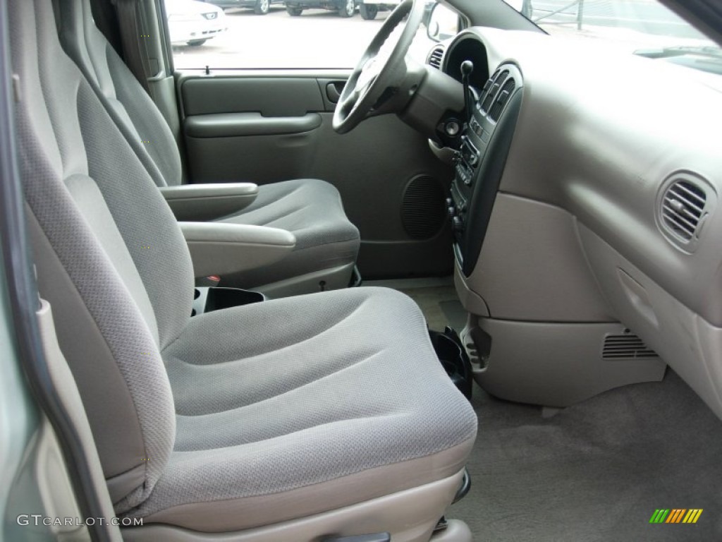 2003 Caravan SE - Bright Silver Metallic / Taupe photo #13