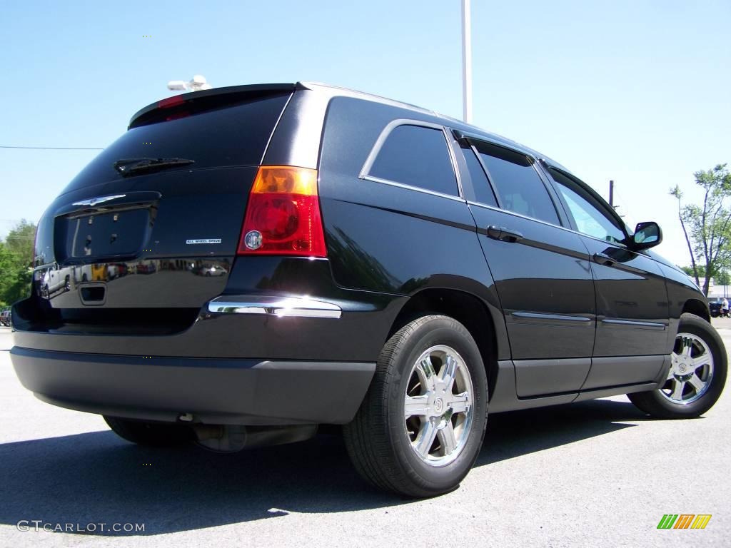 2004 Pacifica AWD - Brilliant Black Crystal Pearl / Light Taupe photo #4
