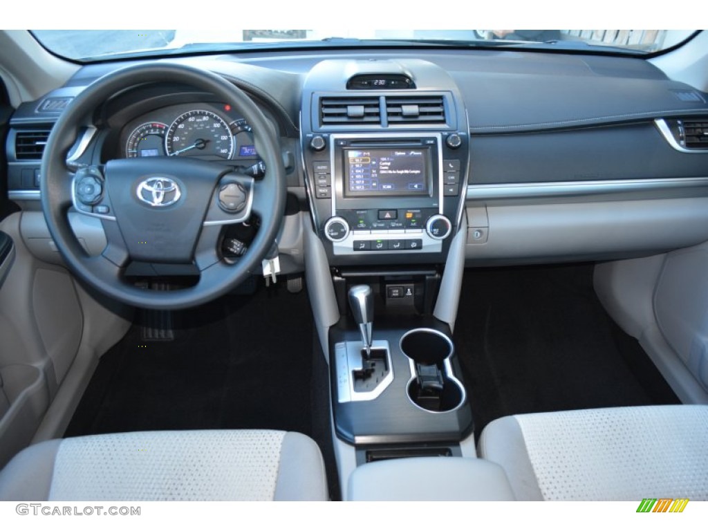 2012 Camry LE - Cypress Green Pearl / Black/Ash photo #12