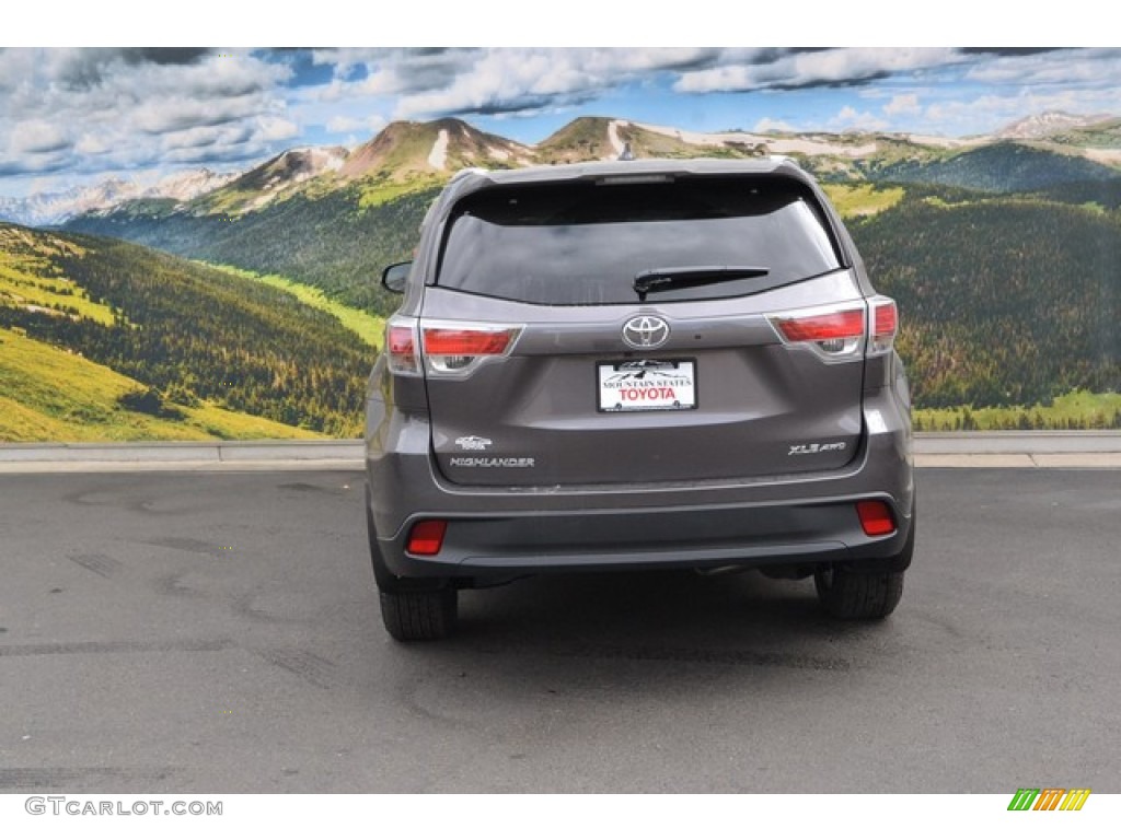 2015 Highlander XLE AWD - Predawn Gray Mica / Ash photo #4