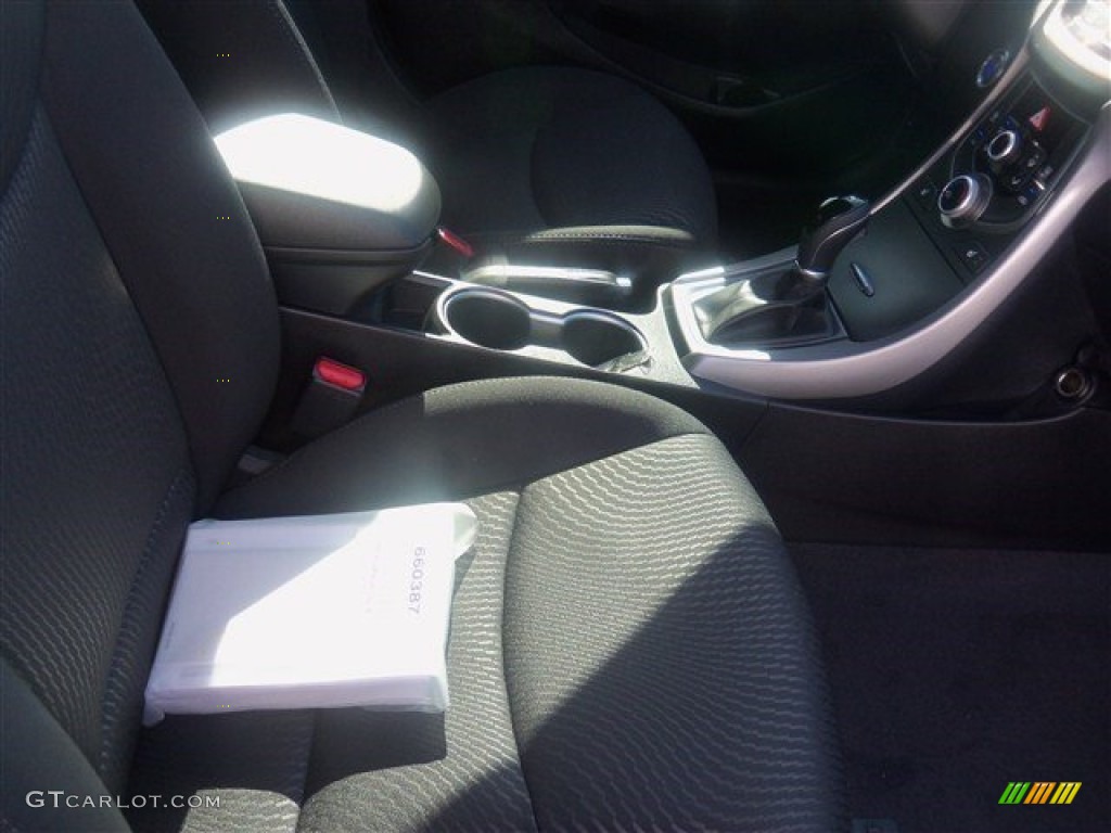 2016 Elantra Value Edition - Red / Black photo #13