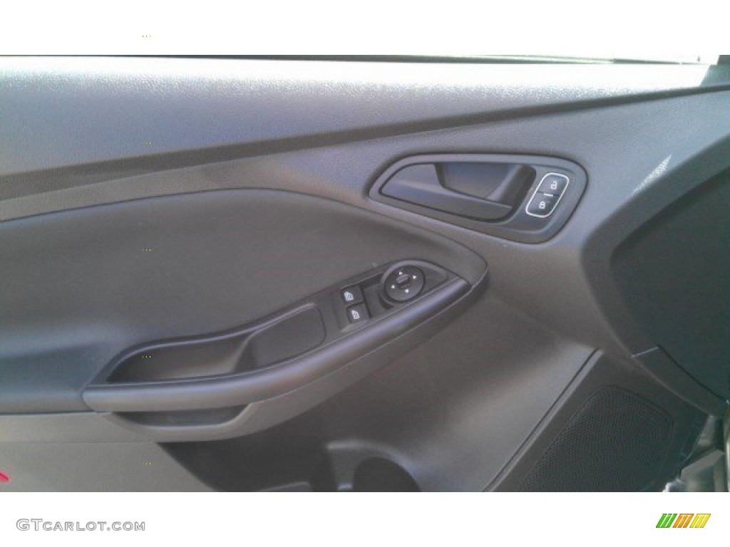 2015 Focus S Sedan - Magnetic Metallic / Charcoal Black photo #20