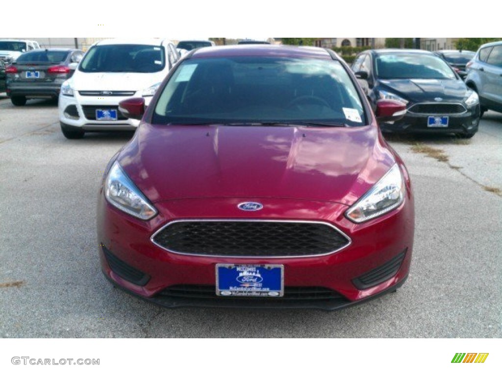 2015 Focus SE Sedan - Ruby Red Metallic / Charcoal Black photo #5