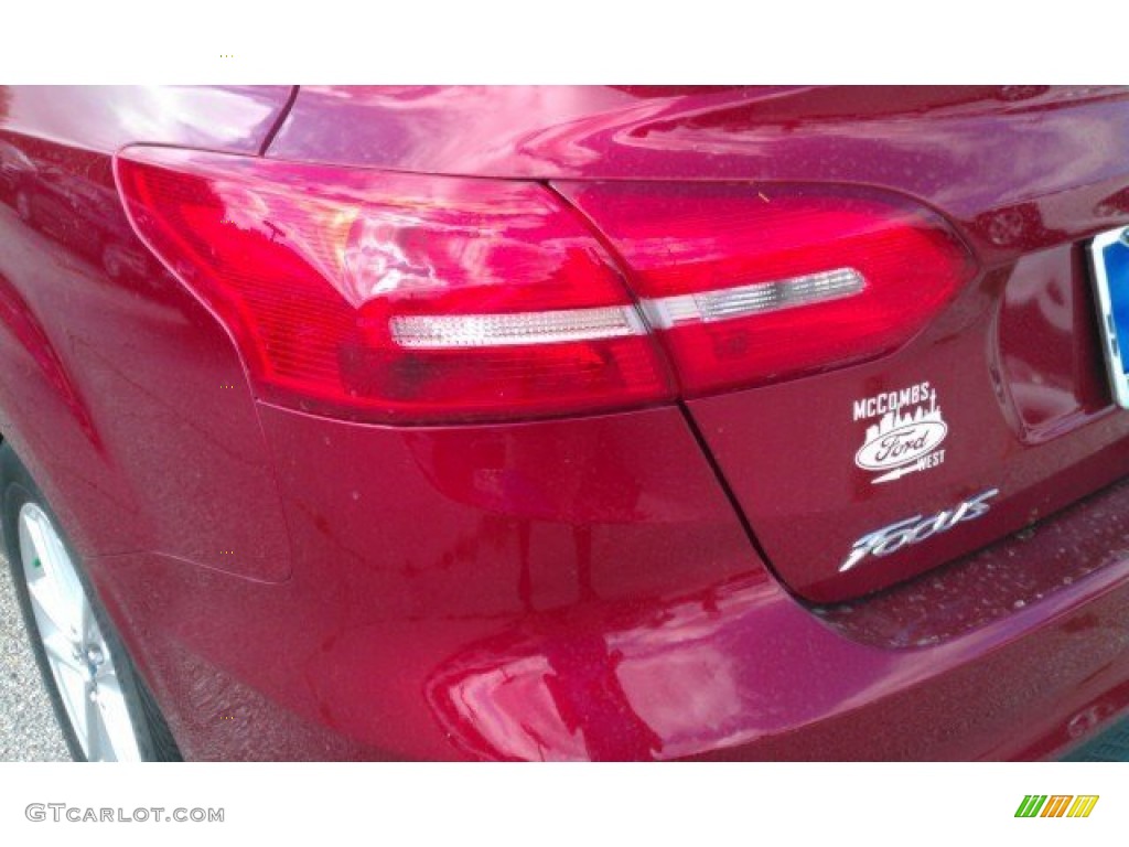 2015 Focus SE Sedan - Ruby Red Metallic / Charcoal Black photo #9