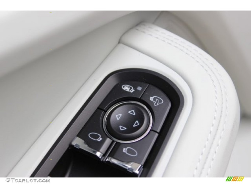 2016 Porsche Macan Turbo Controls Photo #108099568