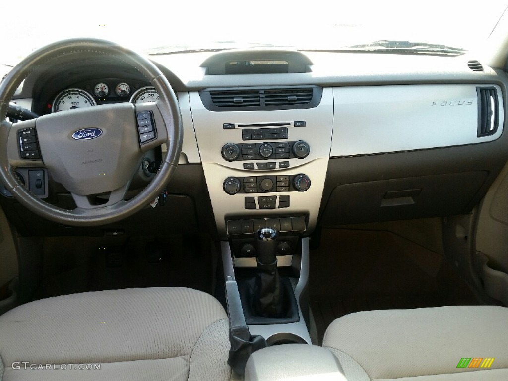 2008 Focus SES Sedan - Vista Blue Metallic / Medium Stone photo #12