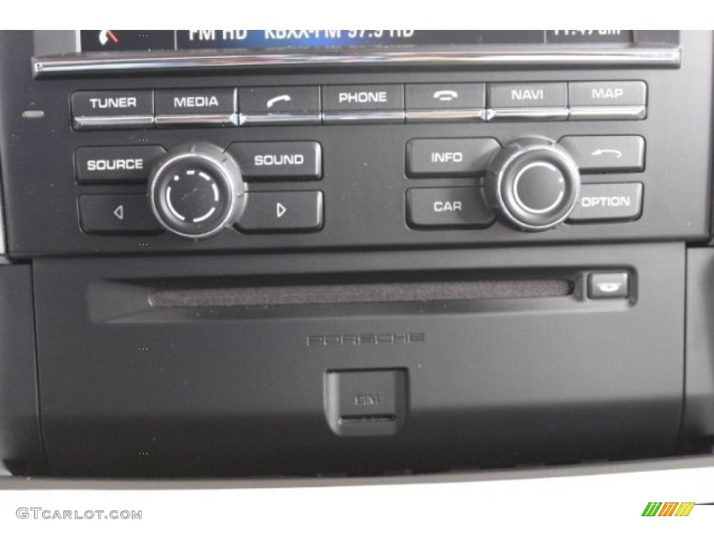 2016 Porsche Macan Turbo Controls Photo #108099734