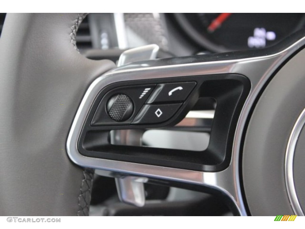 2016 Porsche Macan Turbo Controls Photo #108099896