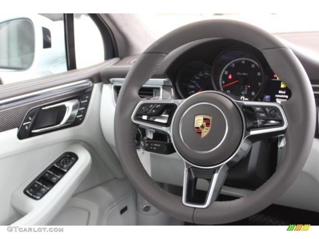 2016 Porsche Macan Turbo Agate Grey/Pebble Grey Steering Wheel Photo #108100094