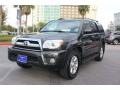 Black - 4Runner SR5 Photo No. 2