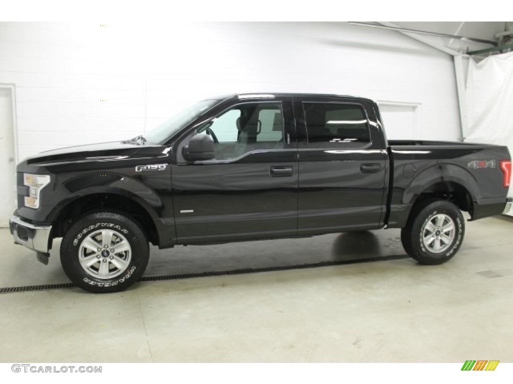 2015 F150 XLT SuperCrew 4x4 - Tuxedo Black Metallic / Medium Earth Gray photo #1