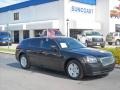 Brilliant Black Crystal Pearl 2006 Dodge Magnum SE