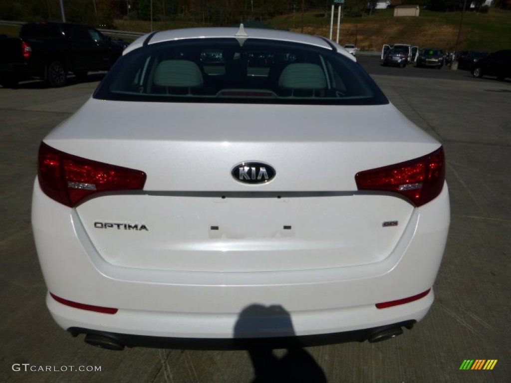 2013 Optima LX - Snow White Pearl / Gray photo #8