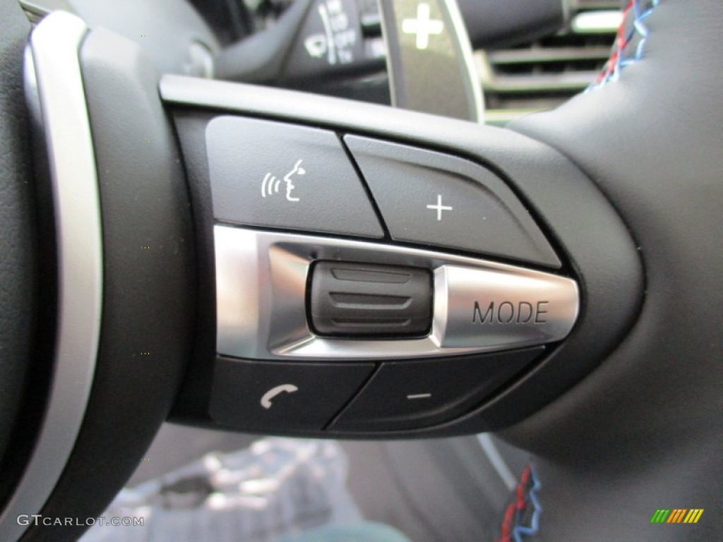 2016 BMW X6 M Standard X6 M Model Controls Photo #108115959