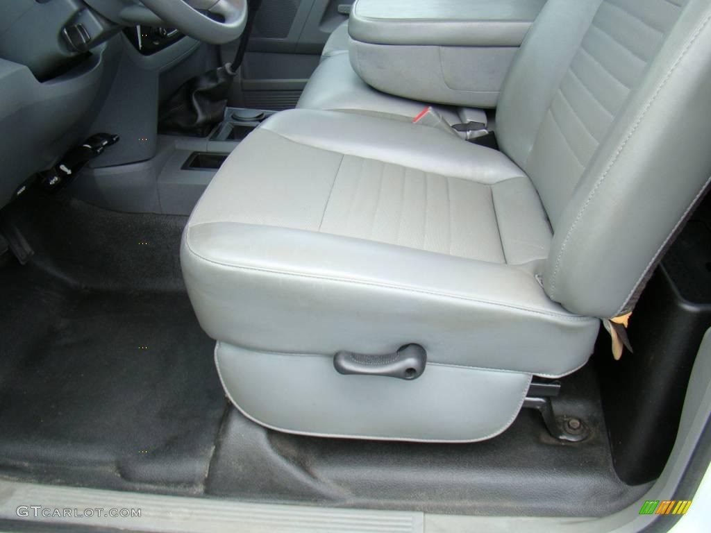 2007 Ram 3500 ST Regular Cab Dually Chassis - Bright White / Medium Slate Gray photo #17