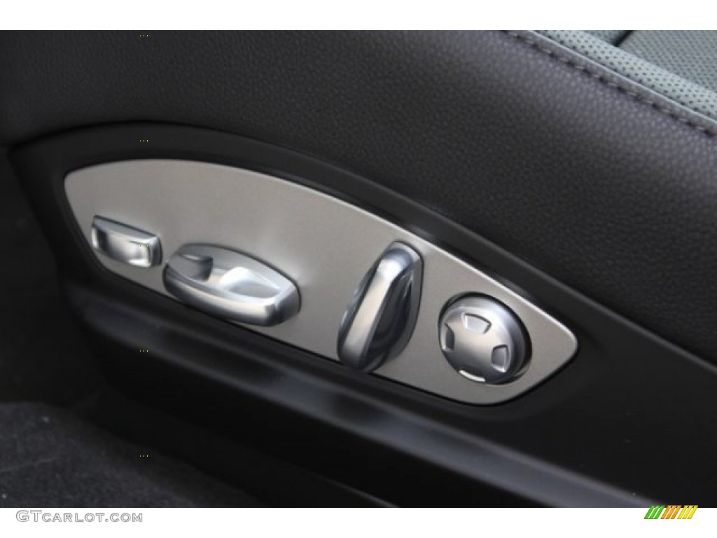 2016 Porsche Panamera Edition Controls Photo #108119763