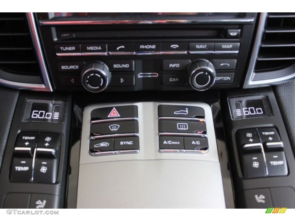 2016 Porsche Panamera Edition Controls Photo #108119889