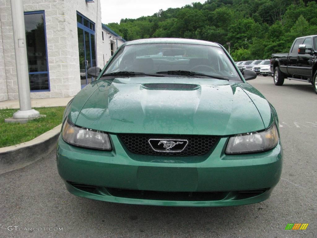 2001 Mustang V6 Coupe - Electric Green Metallic / Dark Charcoal photo #4