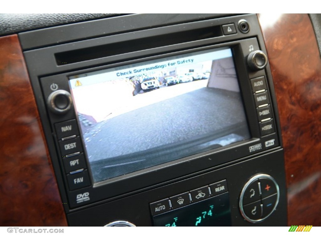 2009 Suburban LTZ 4x4 - Black / Ebony photo #13