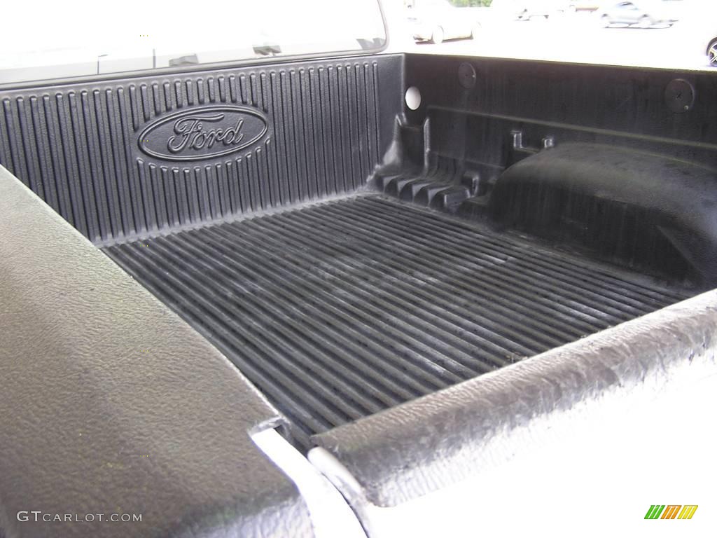 2006 Ranger XL Regular Cab - Oxford White / Medium Dark Flint photo #12