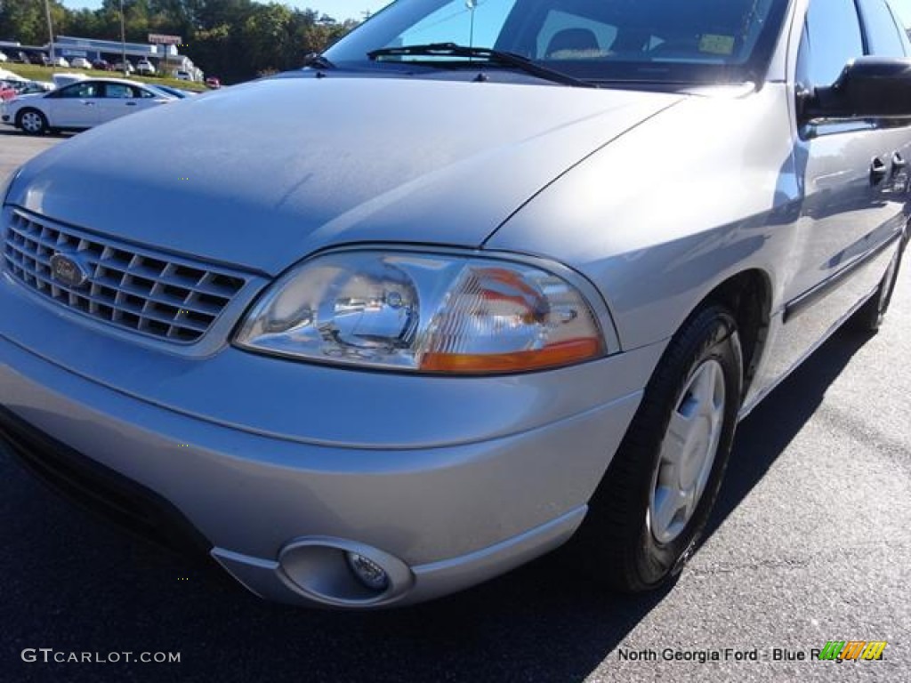 2003 Windstar LX - Silver Frost Metallic / Medium Graphite photo #31