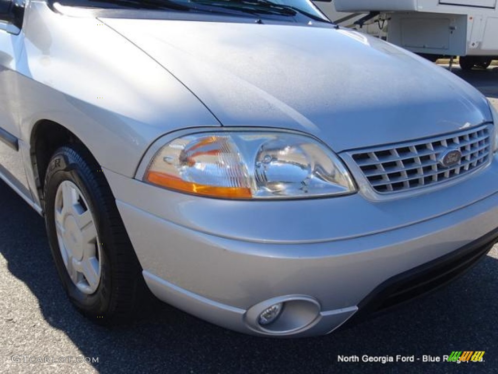 2003 Windstar LX - Silver Frost Metallic / Medium Graphite photo #32