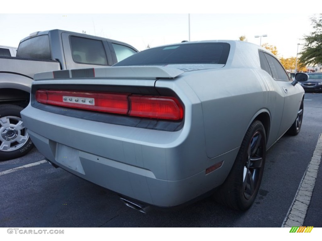 2010 Challenger SE - Bright Silver Metallic / Dark Slate Gray photo #3
