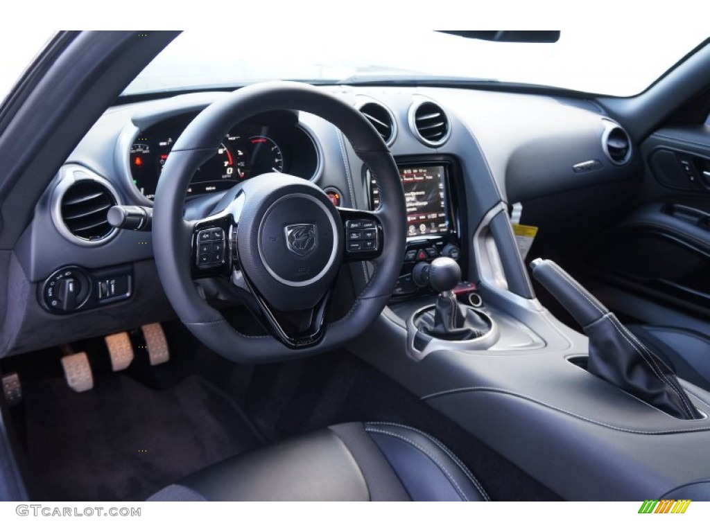 2015 Dodge SRT Viper Coupe Black Dashboard Photo #108135654