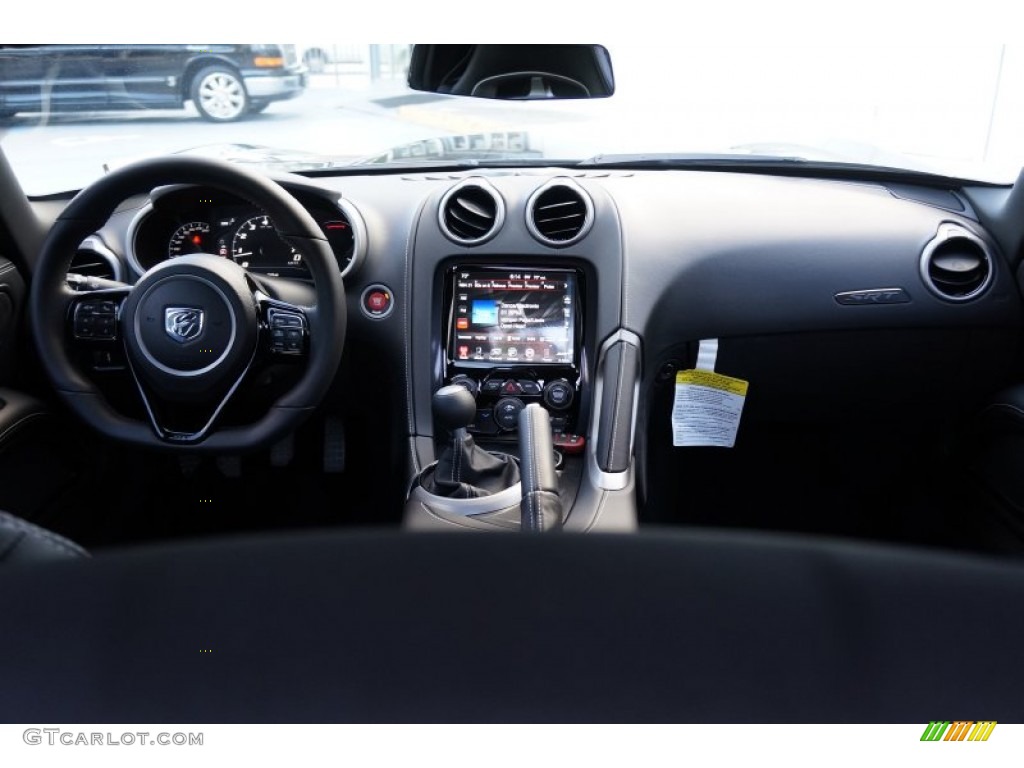 2015 Dodge SRT Viper Coupe Black Dashboard Photo #108135744